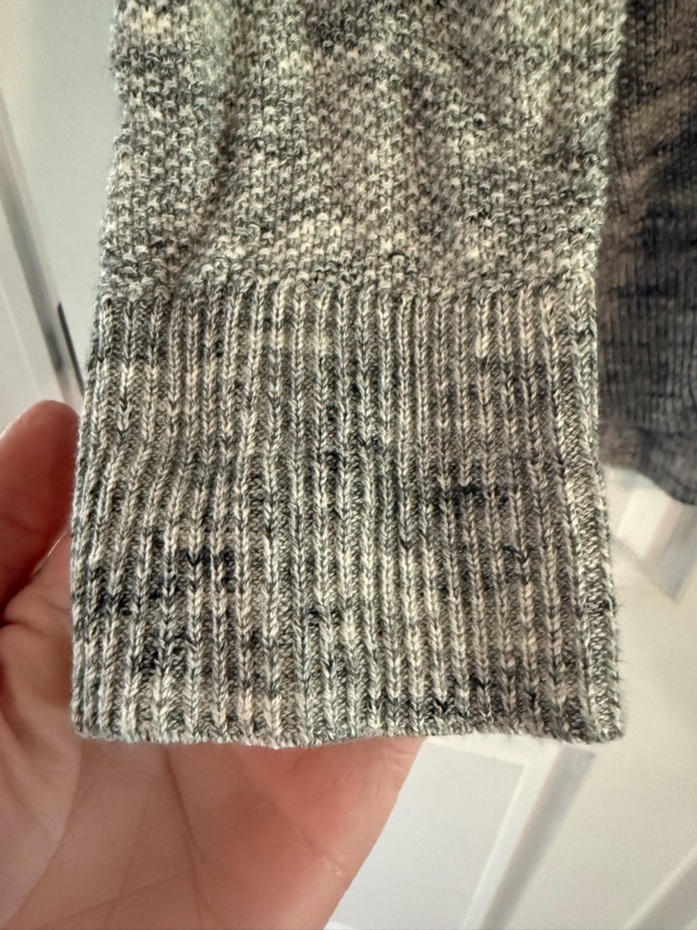 Gap, Lightweight Woman’s Soft Knit Hooded Sweater - Gray - Picture 4 of 5